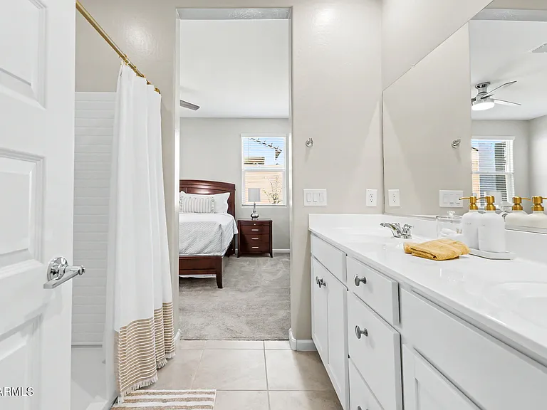 15634 W Winslow Ave — Photo 23