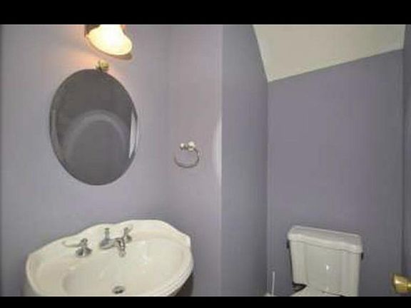 3rd image of 133 Swanee Ln