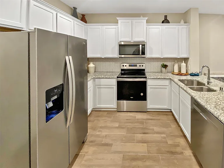 11922 Amber Oak Way — Photo 14