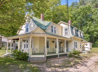 29 Oak St, North Conway, NH 03860