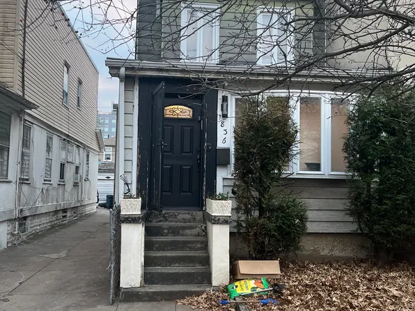 1836 New York Avenue image 1 of 1