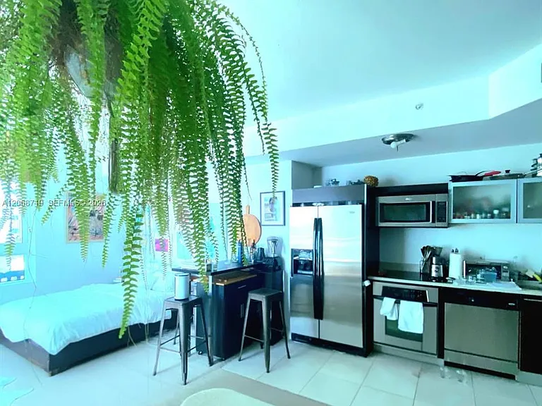 1900 N Bayshore Dr #2405 — Photo 6