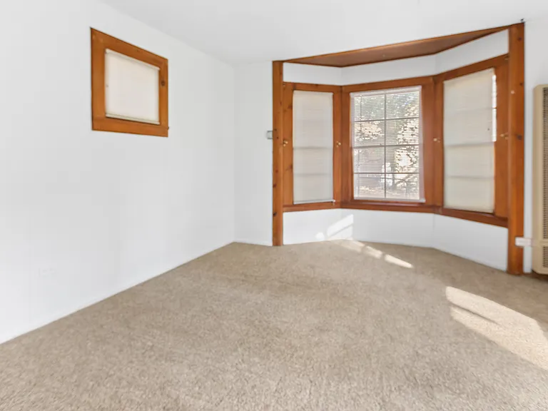 1497 Laura St — Photo 5