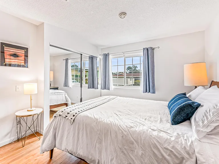 2440 Erin Pl — Photo 24