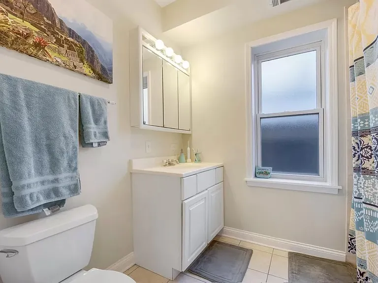 1250 W Rosedale Ave #2W — Photo 9