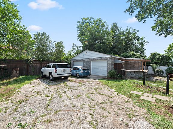 4th image of 1108 Taylor St