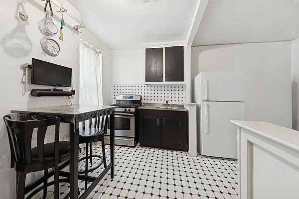 303 East 37th Street #1F