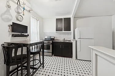 303 East 37th Street #1F image 1 of 12