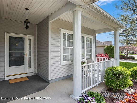 4th image of 15 Belvedere Drive S