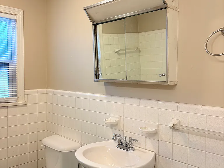621 Cabell Dr — Photo 9