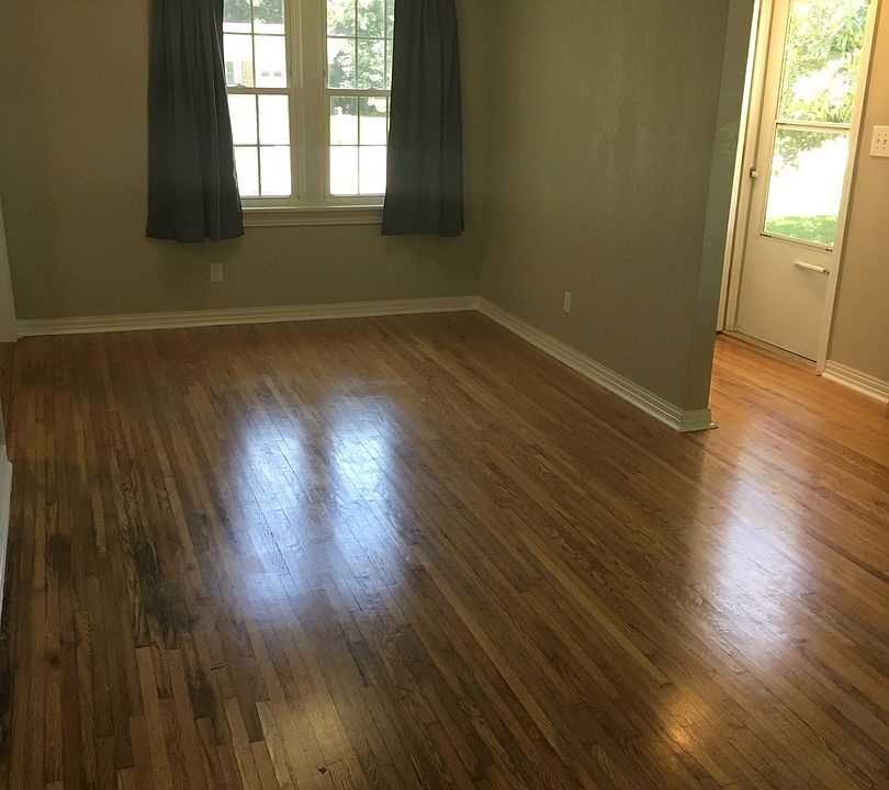 1st image of 416 W Wren Cir