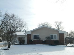 255 Frederick Ln, Hoffman Estates, IL 60169