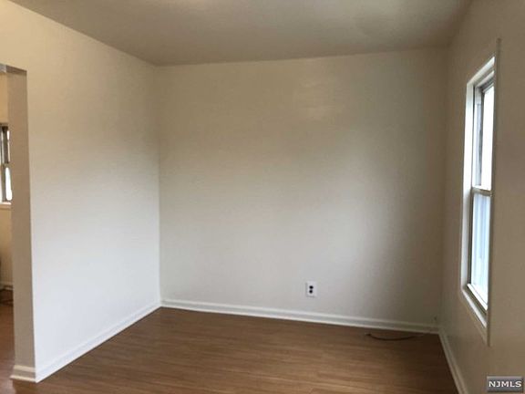 5th image of 701 Pennsylvania Ave APT 2