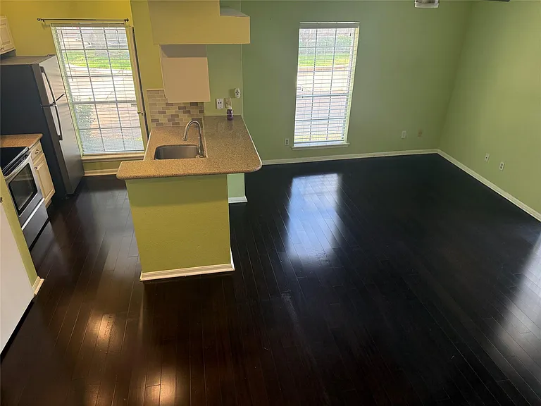 7575 Cambridge St #3301 — Photo 2
