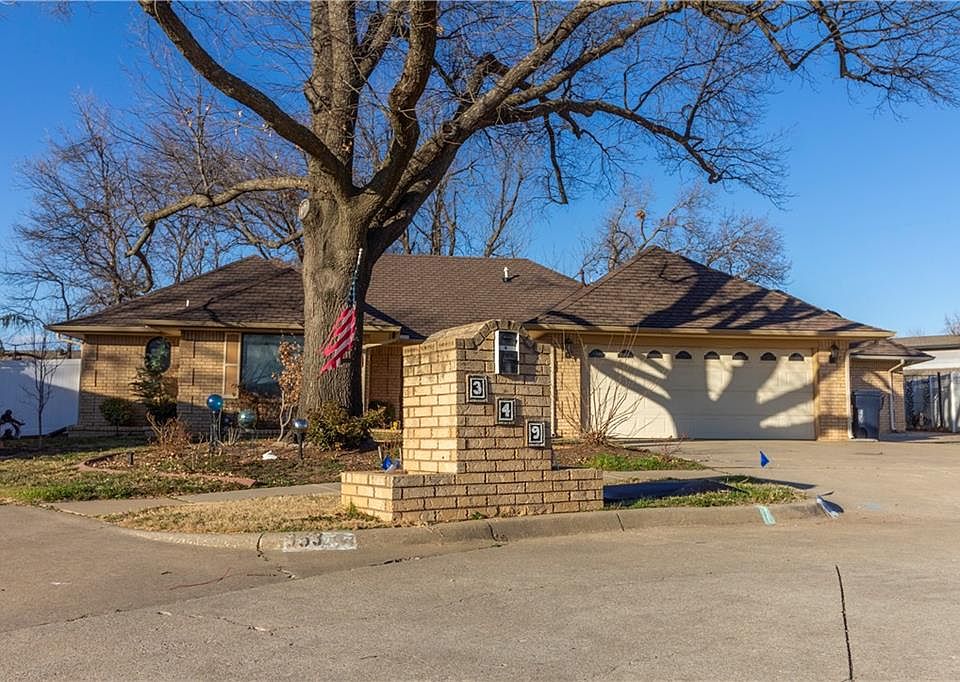 1st image of 349 S Ranchwood Manor Dr