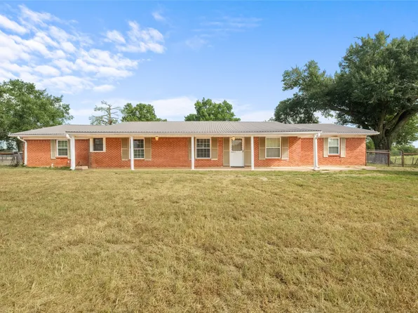1310 Spur 324, Tennessee Colony, TX 75861