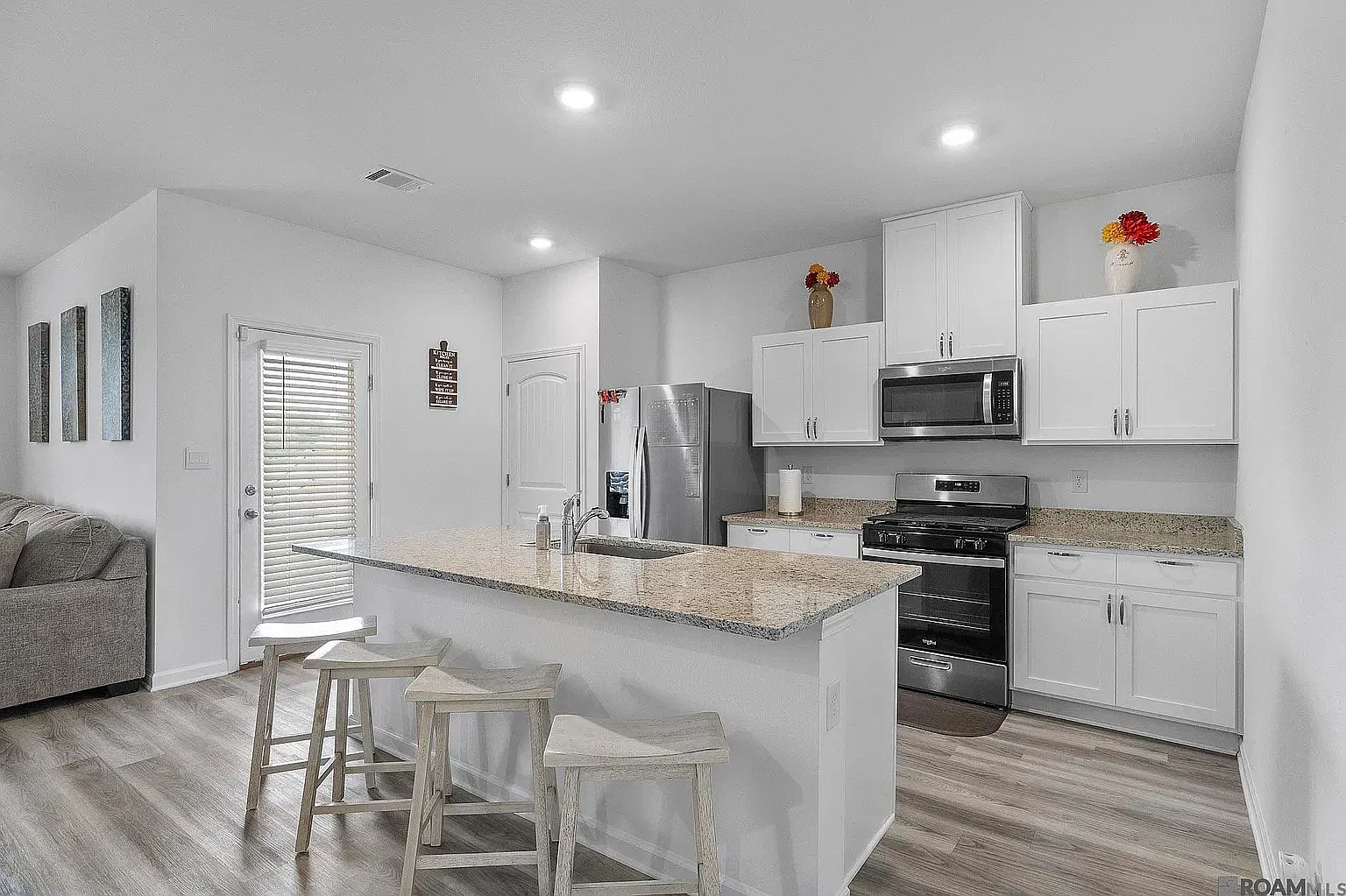 3 bed, 1510 sqft, $2,300 — Photo 4