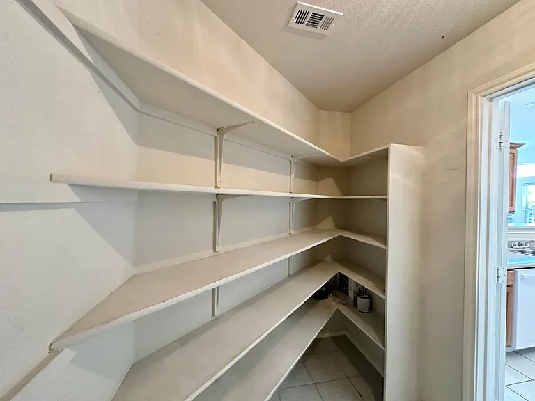 4700 Sydney Harbour Ct — Photo 16