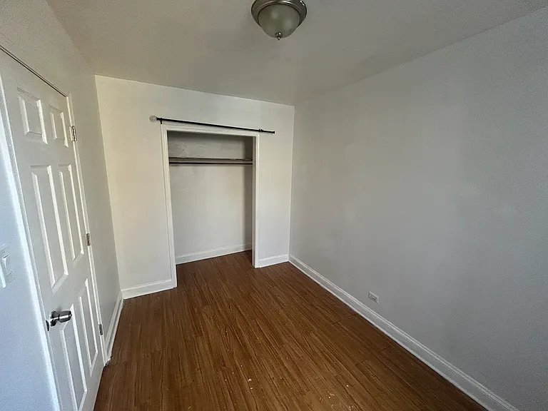 3508 W Montrose Ave #2F — Photo 8