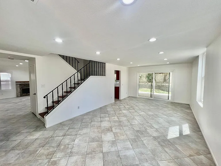 10205 Shale Ln — Photo 5