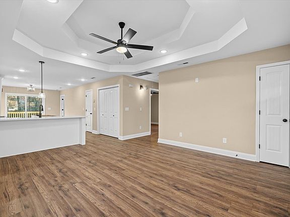 5th image of 116 Robinhood Dr SE