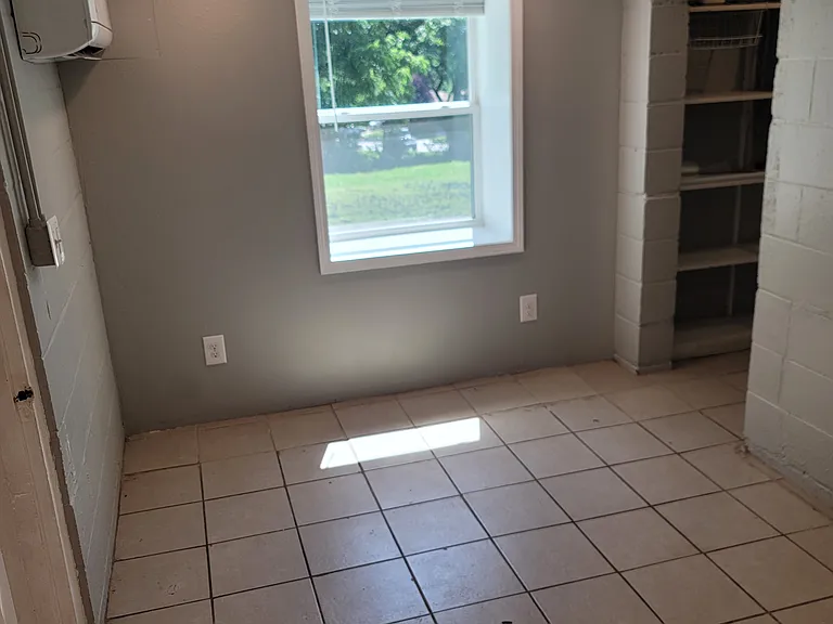 329 S Hocker Ave #R — Photo 13