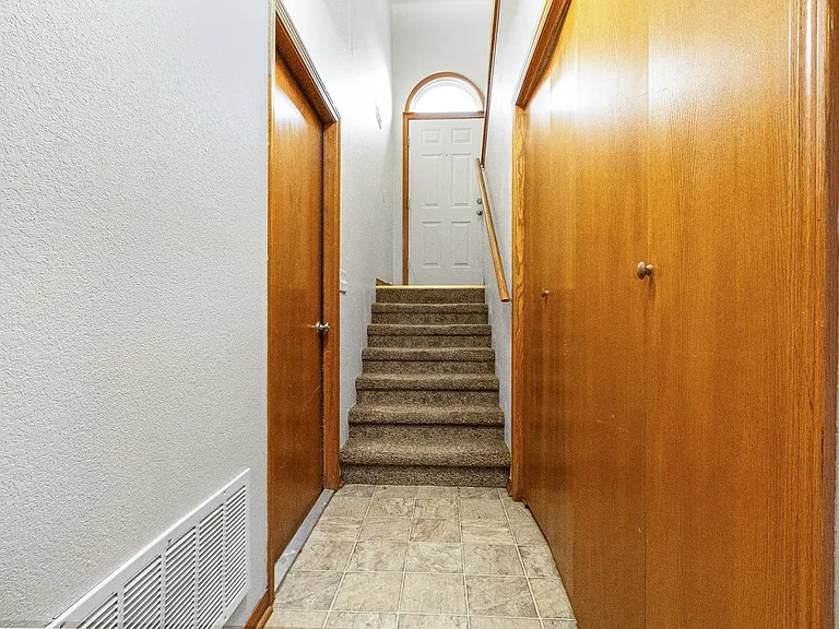 1104 Country Club Ln — Photo 14