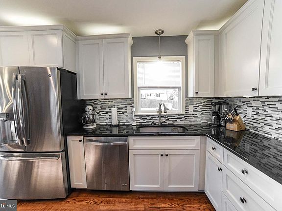 5th image of 45809 Spruce Dr