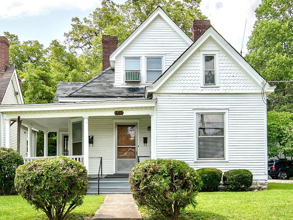 1st image of 145 N Ashland Ave