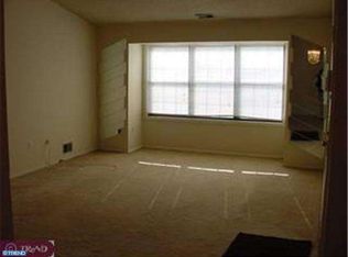 21 Chamberlin Ct, Lawrence, NJ 08648