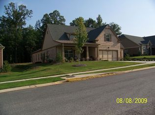 300 Bakers Farm Cir, Braselton, GA 30517