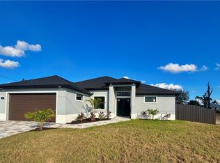 2207 NW 18th Pl, Cape Coral, FL 33993
