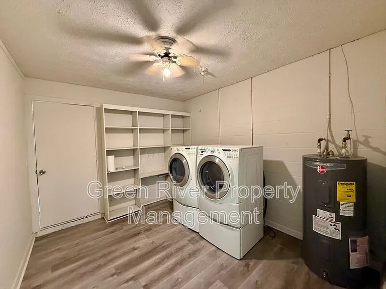 7398 Worthington Rd — Photo 28