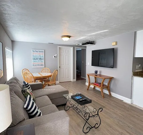108 5th St S #4D — Photo 5