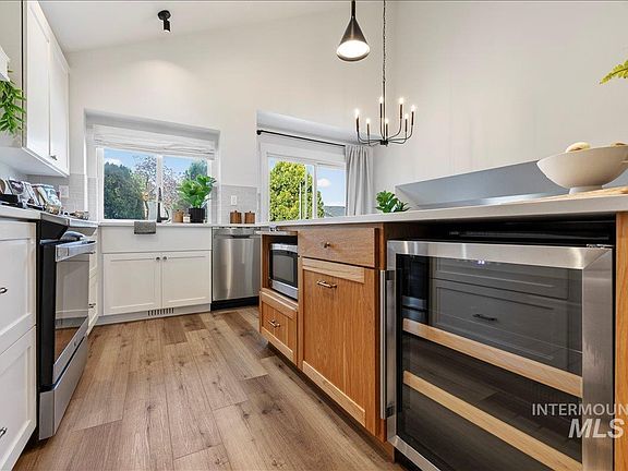 5th image of 6029 N Oliver Ave