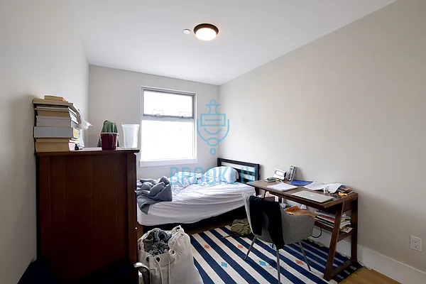 Rented by null | media 28