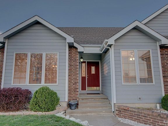 2nd image of 2719 Argonne Dr
