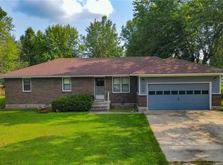 305 W Main St, Adrian, MO 64720