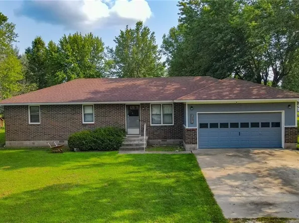 305 W Main St, Adrian, MO 64720