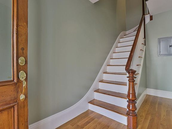 4th image of 85 Eutaw St #2
