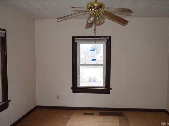 3rd image of 1015 Phillips Ave