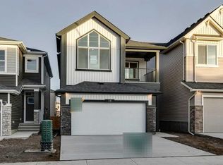 58 W Amblefield Cmn NW, Calgary, AB T3P 2B9