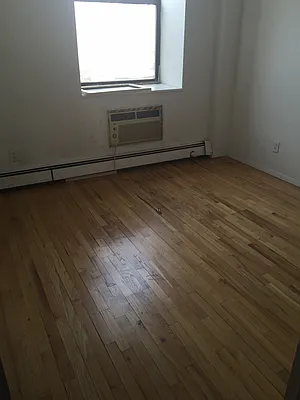 Rented by Alexander Bilu, LREB | media 18