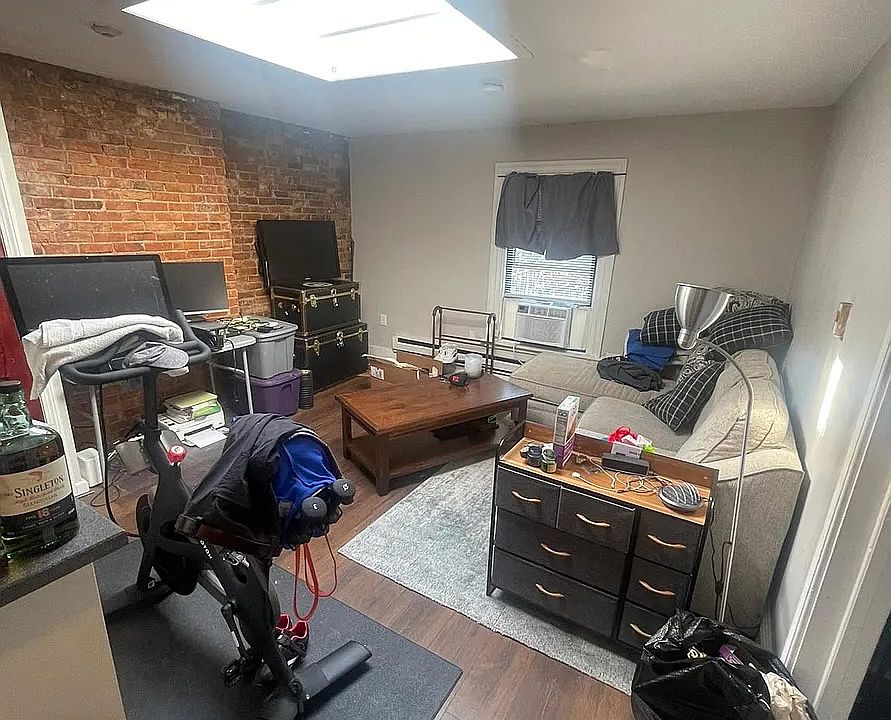 1st image of 221 Newbury St #4R