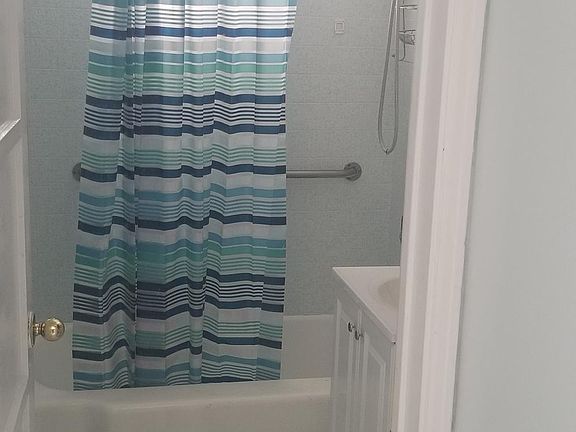 3rd image of 9712 Bradwell Ave