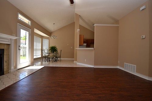 5th image of 16309 Knottingham Dr