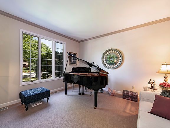 5th image of 2714 Royal Kings Ct