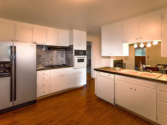 2nd image of 5407 90th St NE