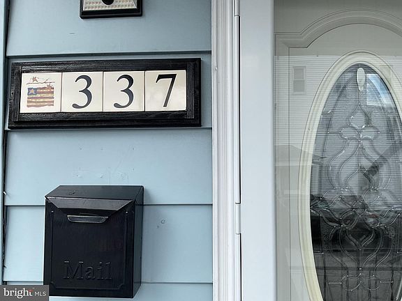 3rd image of 337 W Pine St