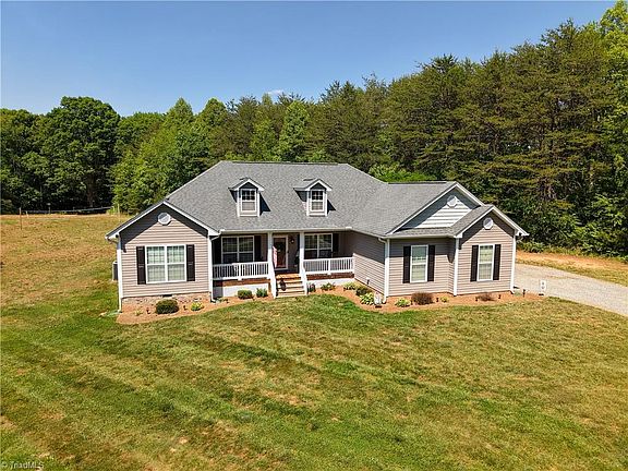 2nd image of 552 Tom Hunter Rd